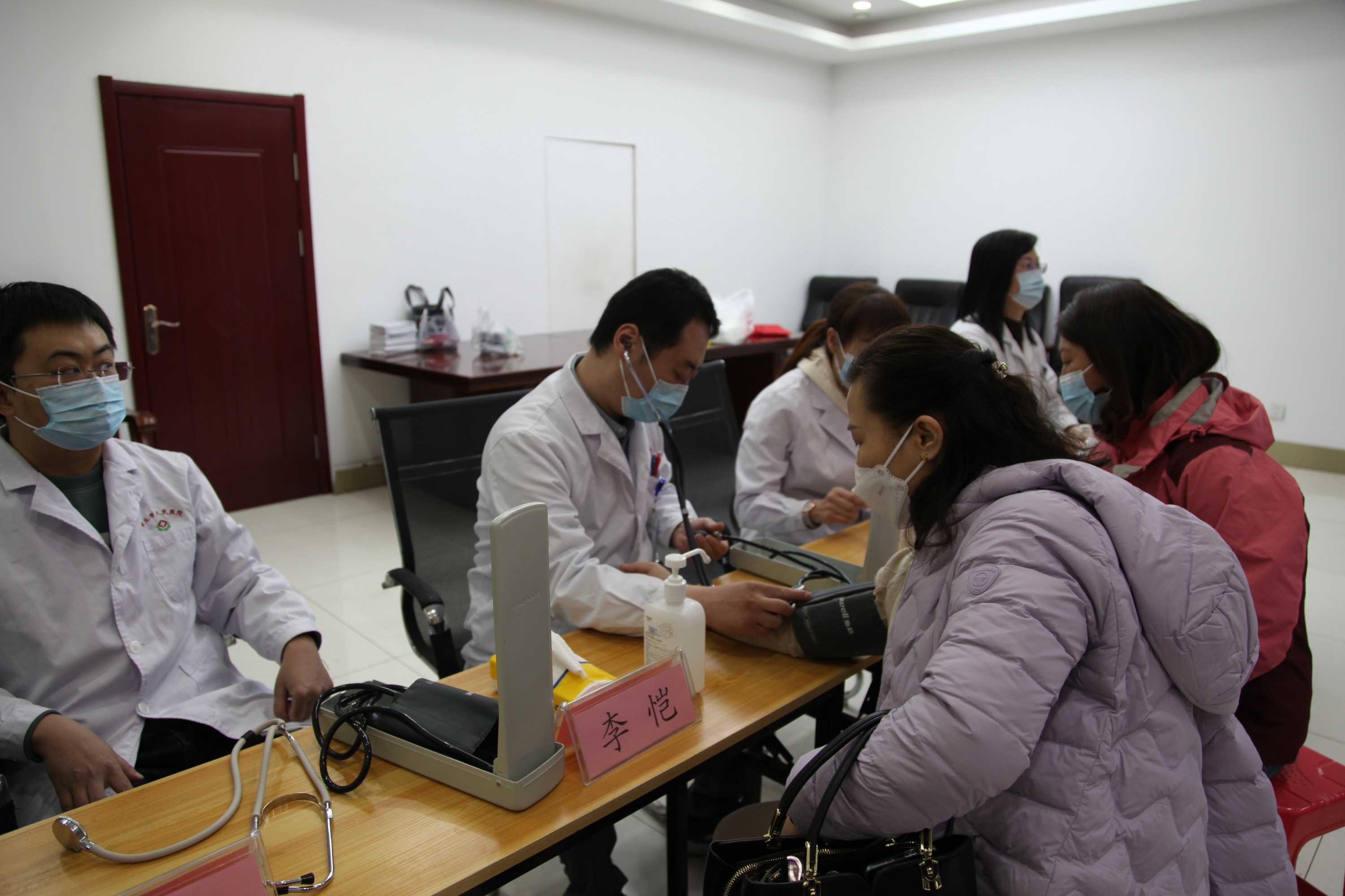 学雷锋纪念日!章丘情系环卫工 “诊”心送健康