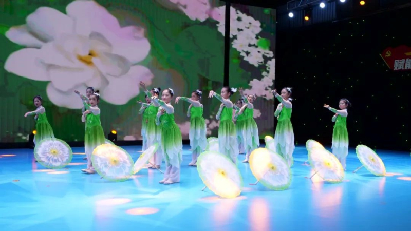叶城县举办庆祝新疆维吾尔自治区成立70周年国学经典诵读大赛